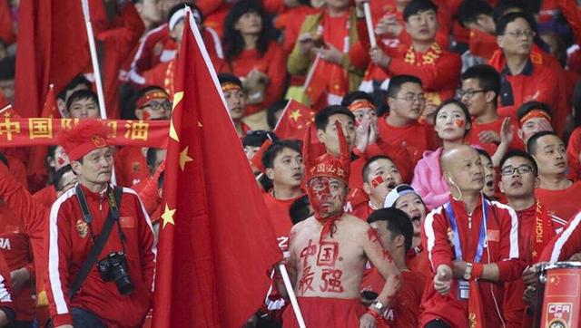 就在这时，一道洪亮的声音响起：让他上去吧。
